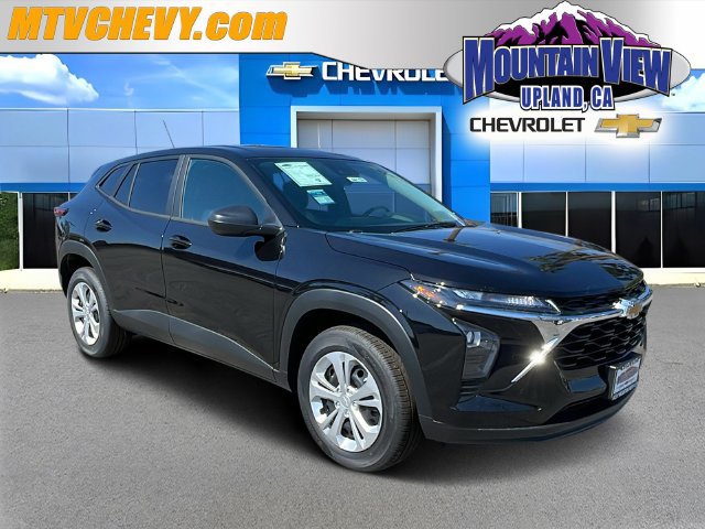 New 2026 Chevrolet Trax LS w/ Driver Confidence Package