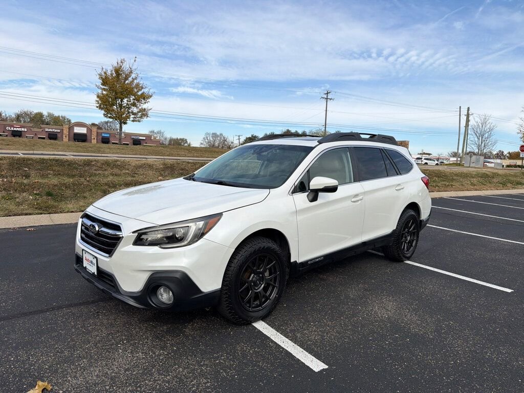 Used 2019 Subaru Outback 2.5i Limited image 1