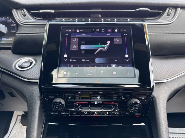 Used 2023 Jeep Grand Cherokee L Laredo AWD/4WD image 17