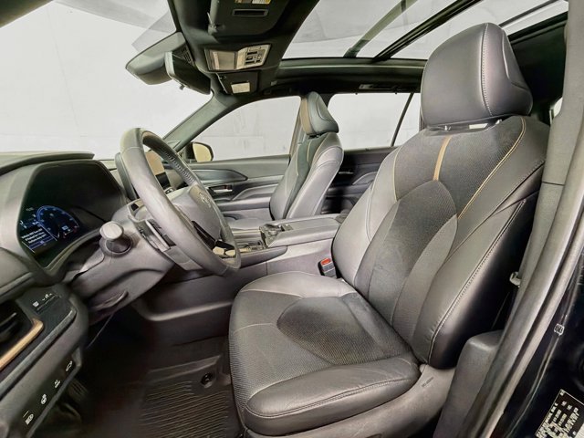 Used 2024 Toyota Grand Highlander AWD Hybrid image 28