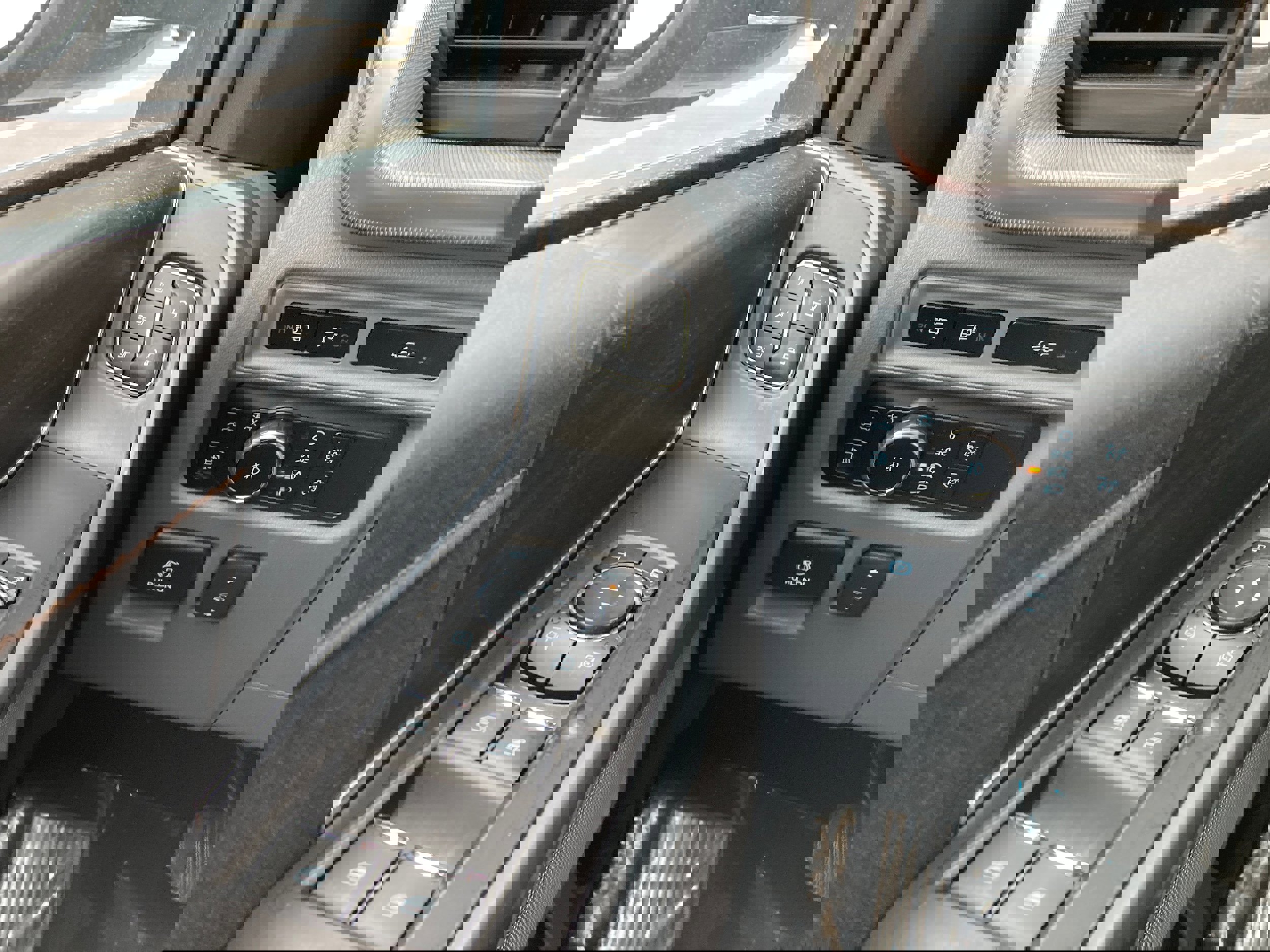 Certified 2024 Ford F150 Lariat w/ Bed Utility Package image 25