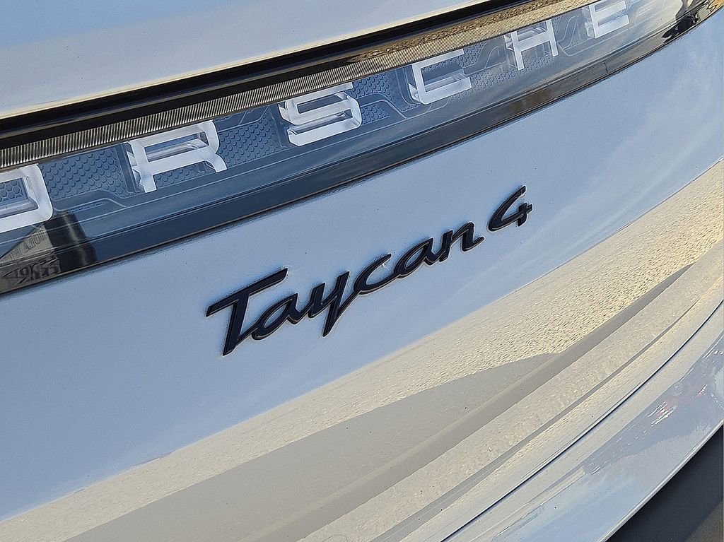 Used 2022 Porsche Taycan 4 Cross Turismo image 13