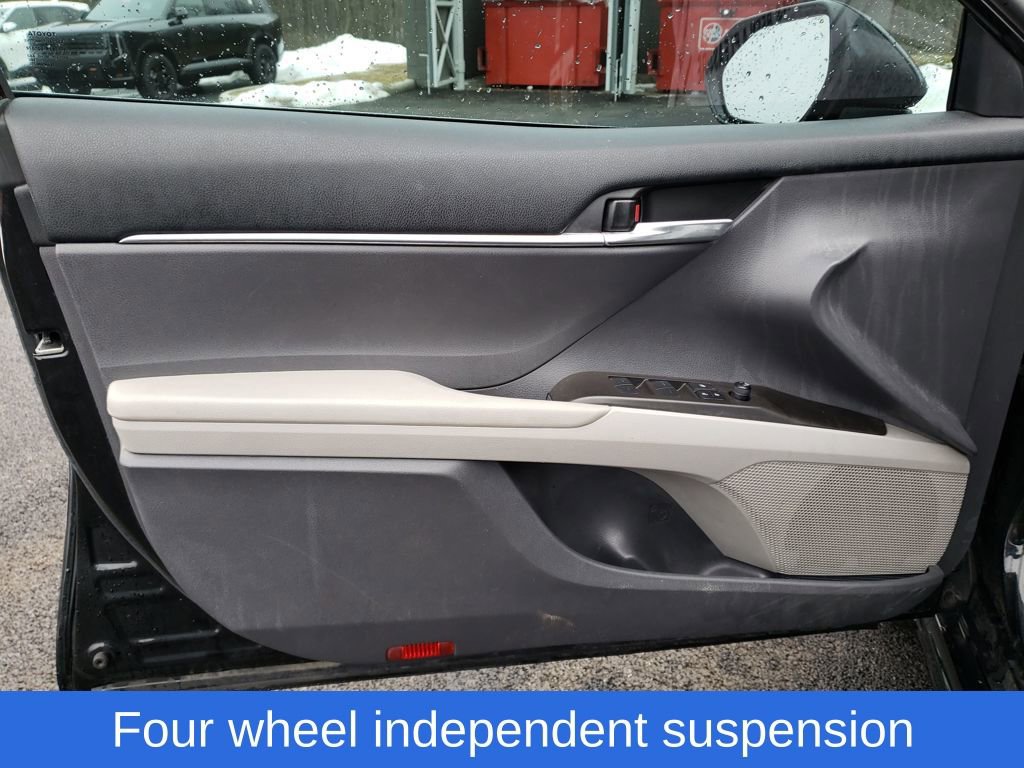 Used 2023 Toyota Camry SE image 16