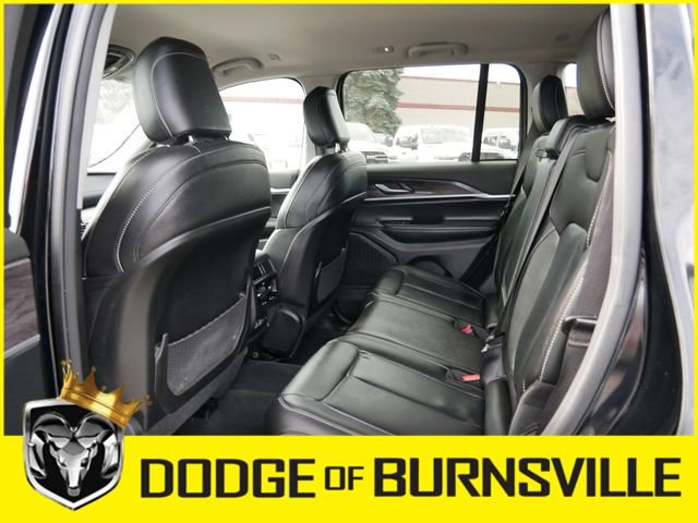 Used 2023 Jeep Grand Cherokee Limited image 17