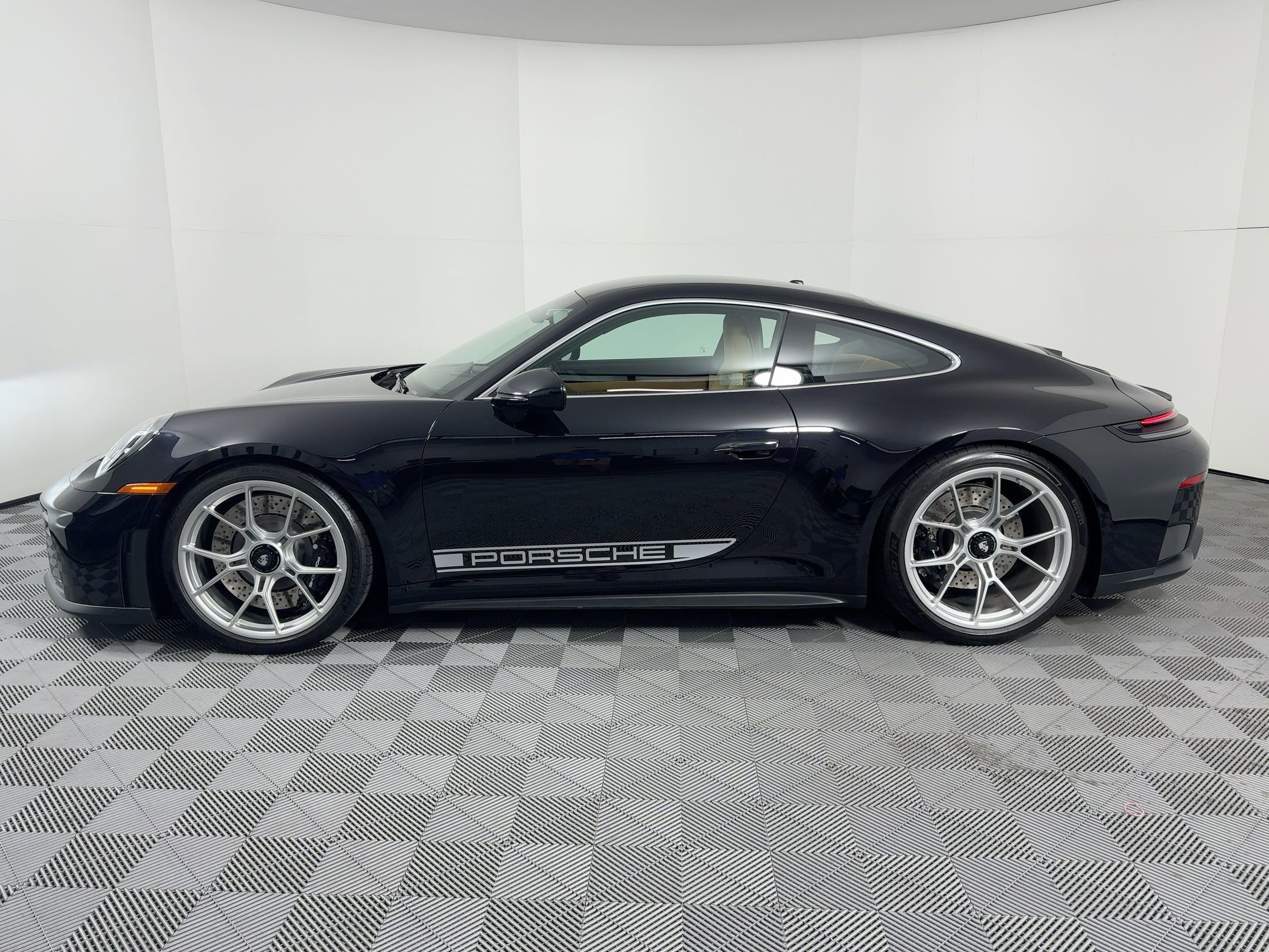 Used 2026 Porsche 911 GT3 image 2