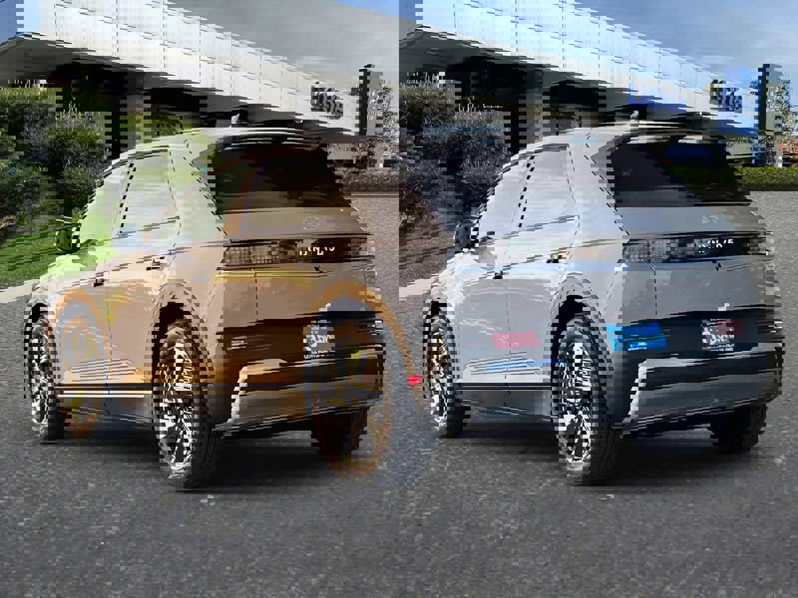 New 2026 Hyundai Ioniq 5 SE image 6