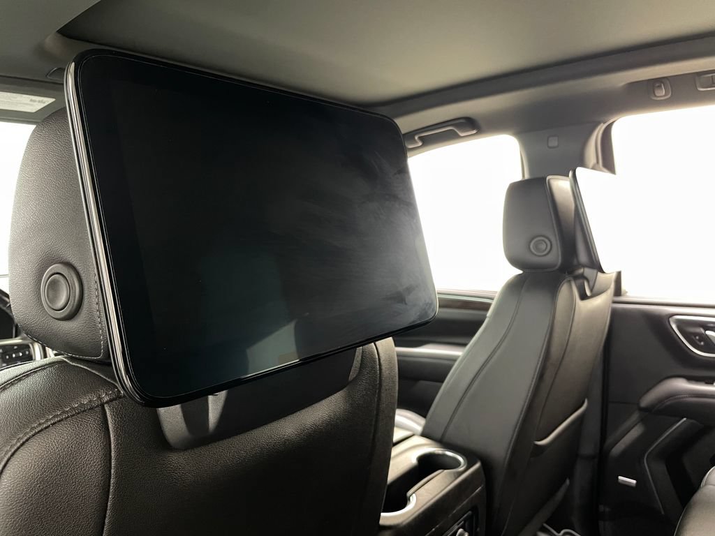 Used 2021 Chevrolet Tahoe Z71 w/ Rear Media and Nav Package AWD/4WD image 7