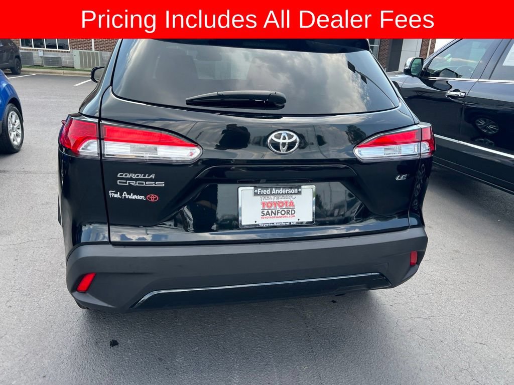 Used 2025 Toyota Corolla Cross LE FWD image 18