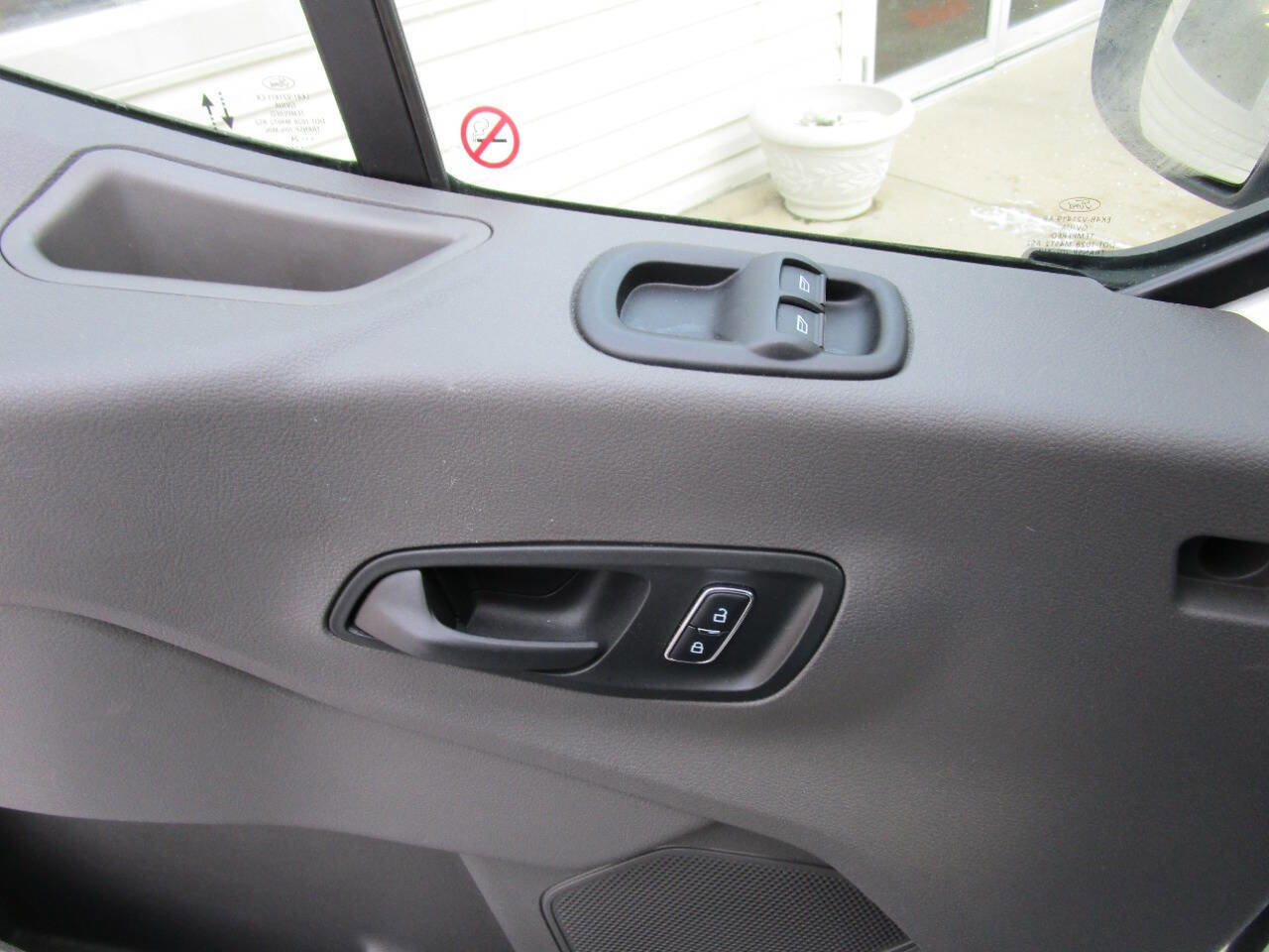 Used 2024 Ford Transit 250 Low Roof w/ Exterior Upgrade Package image 25