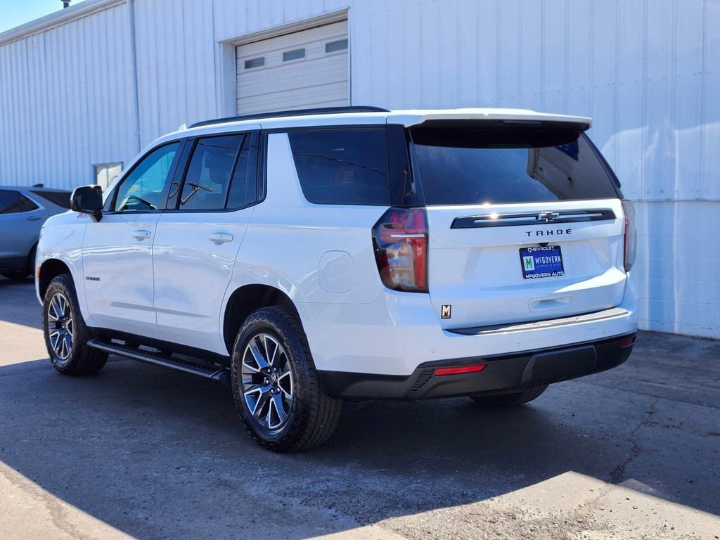 Used 2024 Chevrolet Tahoe Z71 w/ Luxury Package image 3