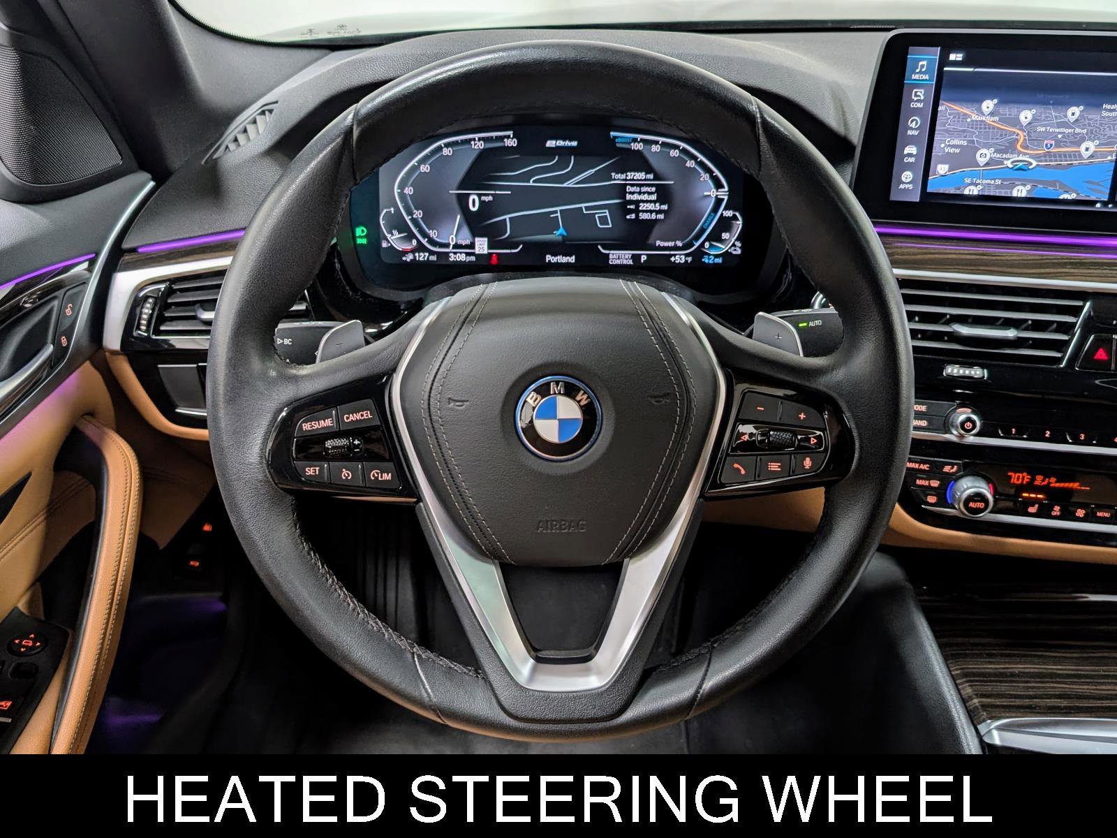 Used 2023 BMW 530e w/ Convenience Package image 32