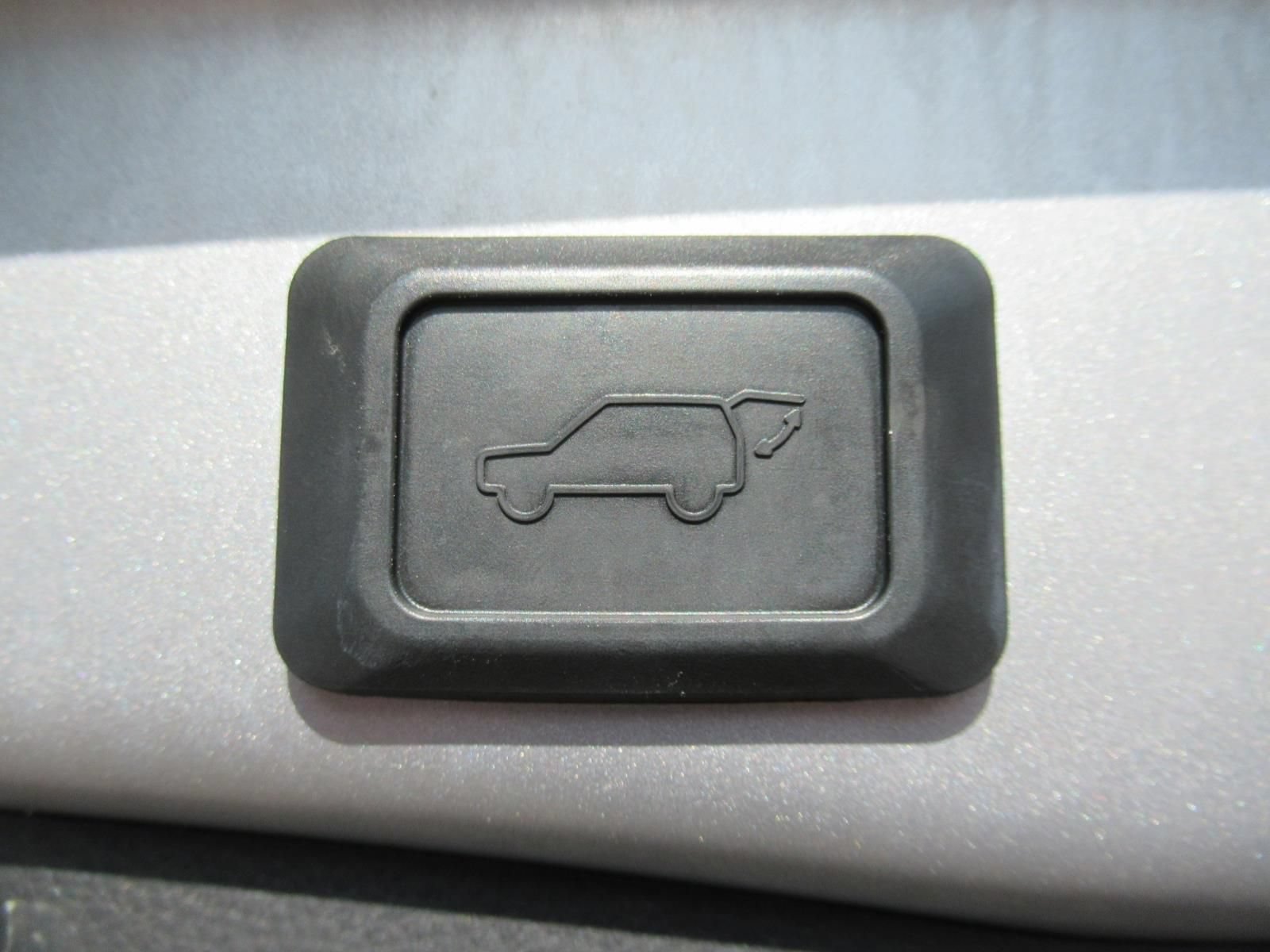 Used 2019 Toyota RAV4 Limited AWD/4WD image 39