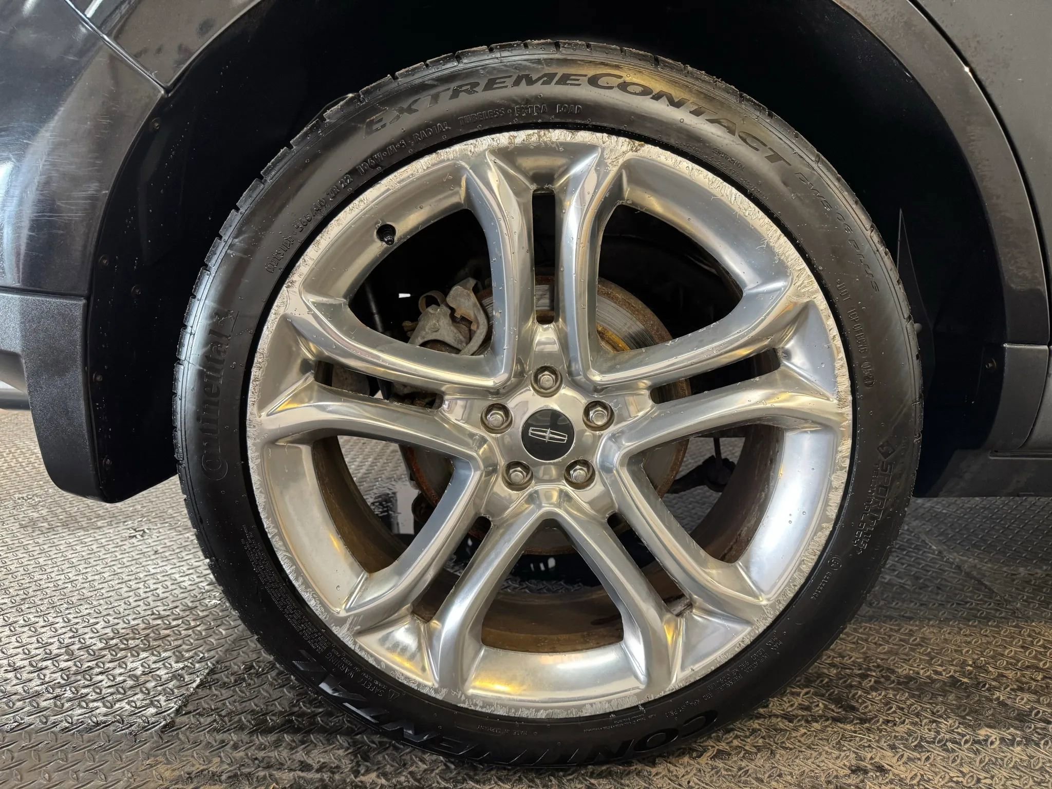 Used 2013 Lincoln MKX AWD image 32