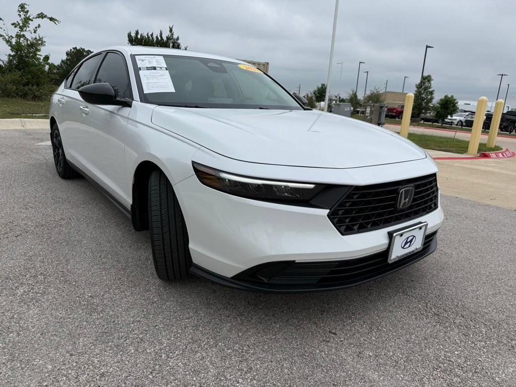 Used 2025 Honda Accord SE image 3