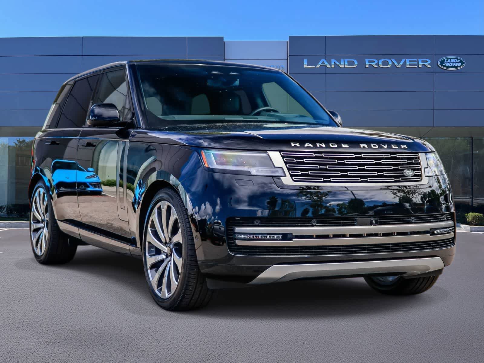 New 2026 Land Rover Range Rover SE image 3
