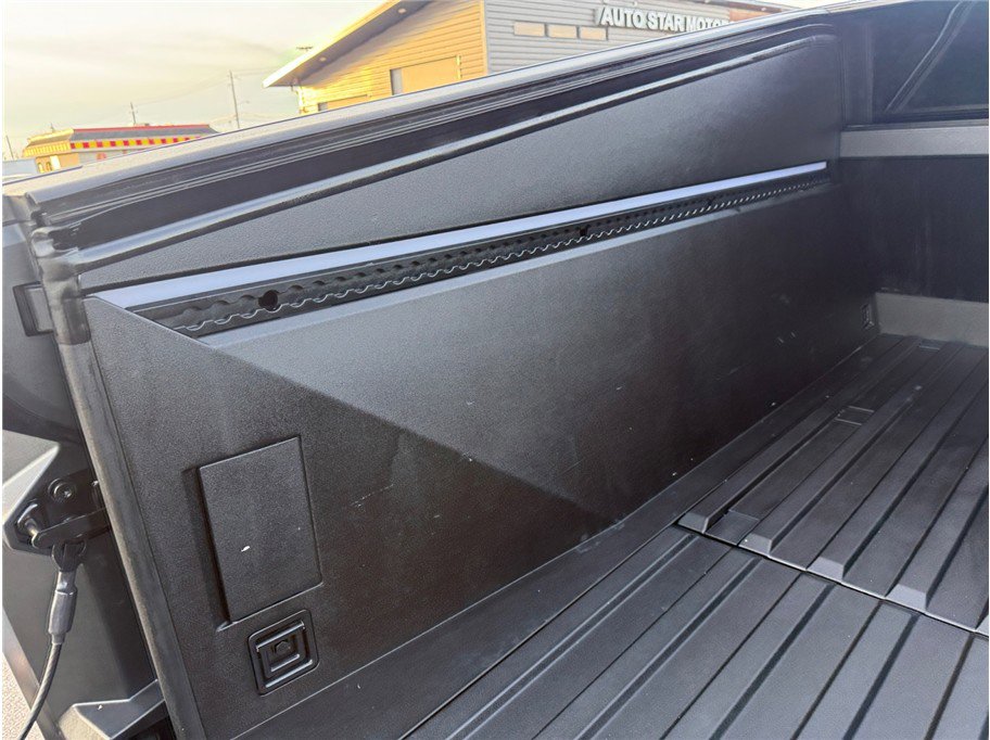 Used 2024 Tesla Cybertruck Cyberbeast image 44