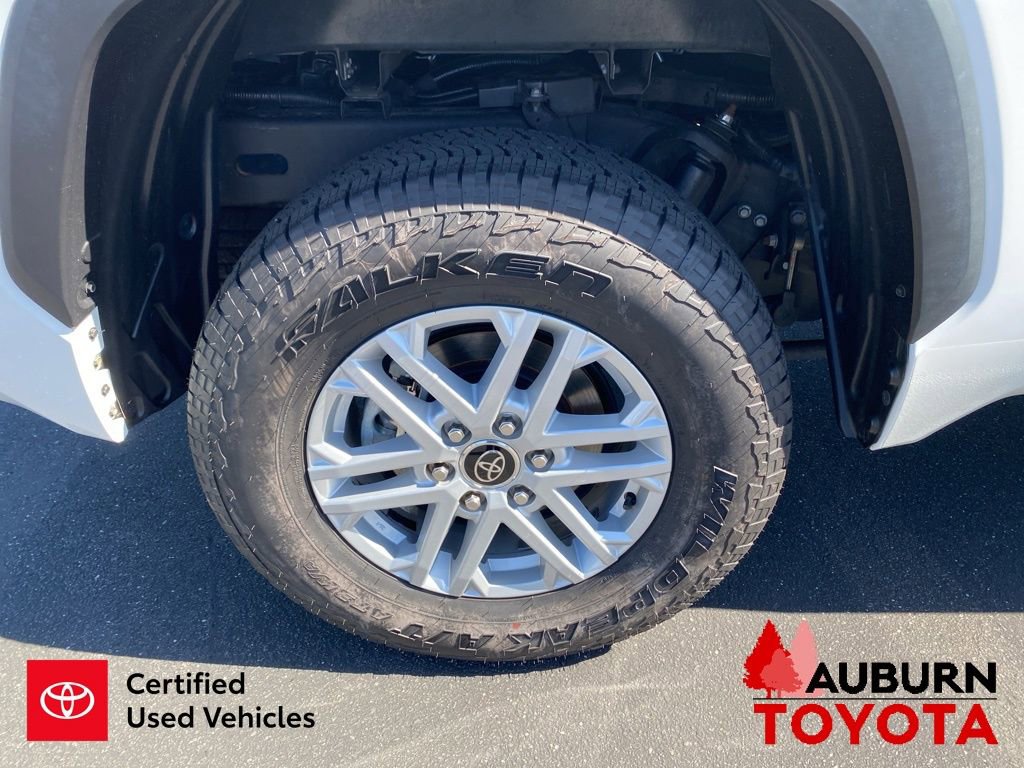 Used 2022 Toyota Tundra SR5 w/ SR5 Convenience Package AWD/4WD image 12