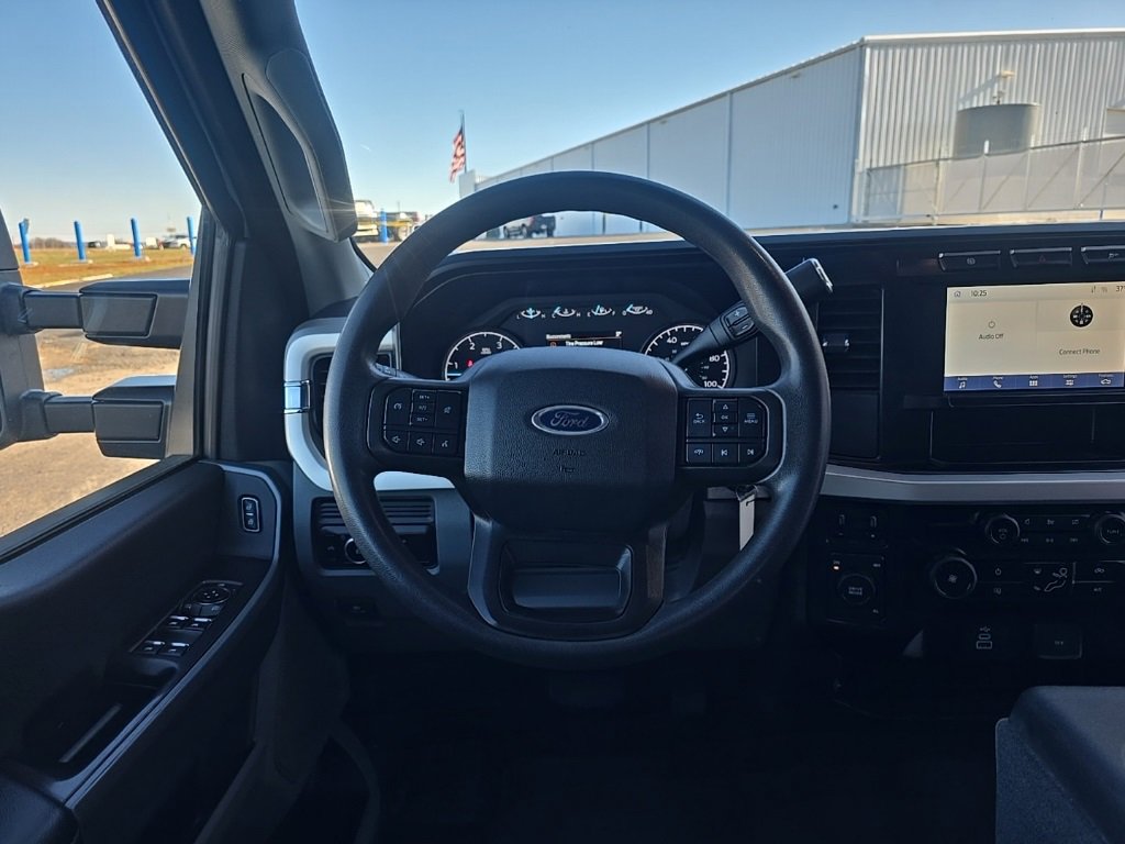 Used 2024 Ford F250 XLT image 2