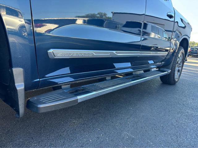 Used 2023 Chevrolet Silverado 1500 High Country w/ Technology Package image 9