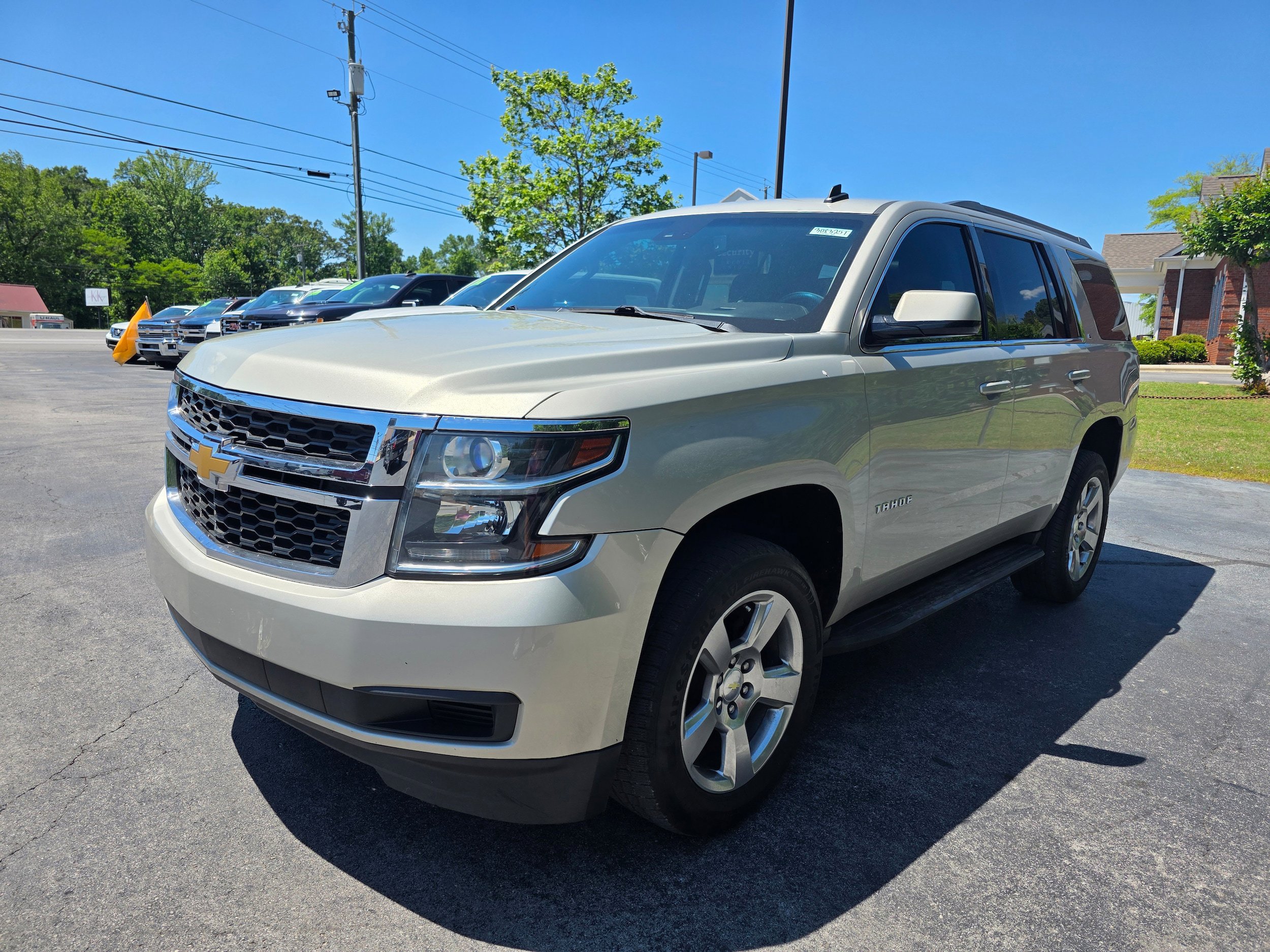 Used 2015 Chevrolet Tahoe LT RWD image 1