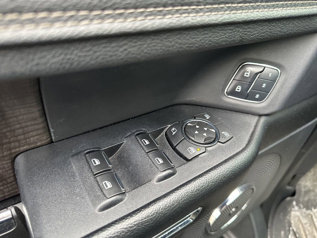 Used 2018 Ford Expedition Limited image 17