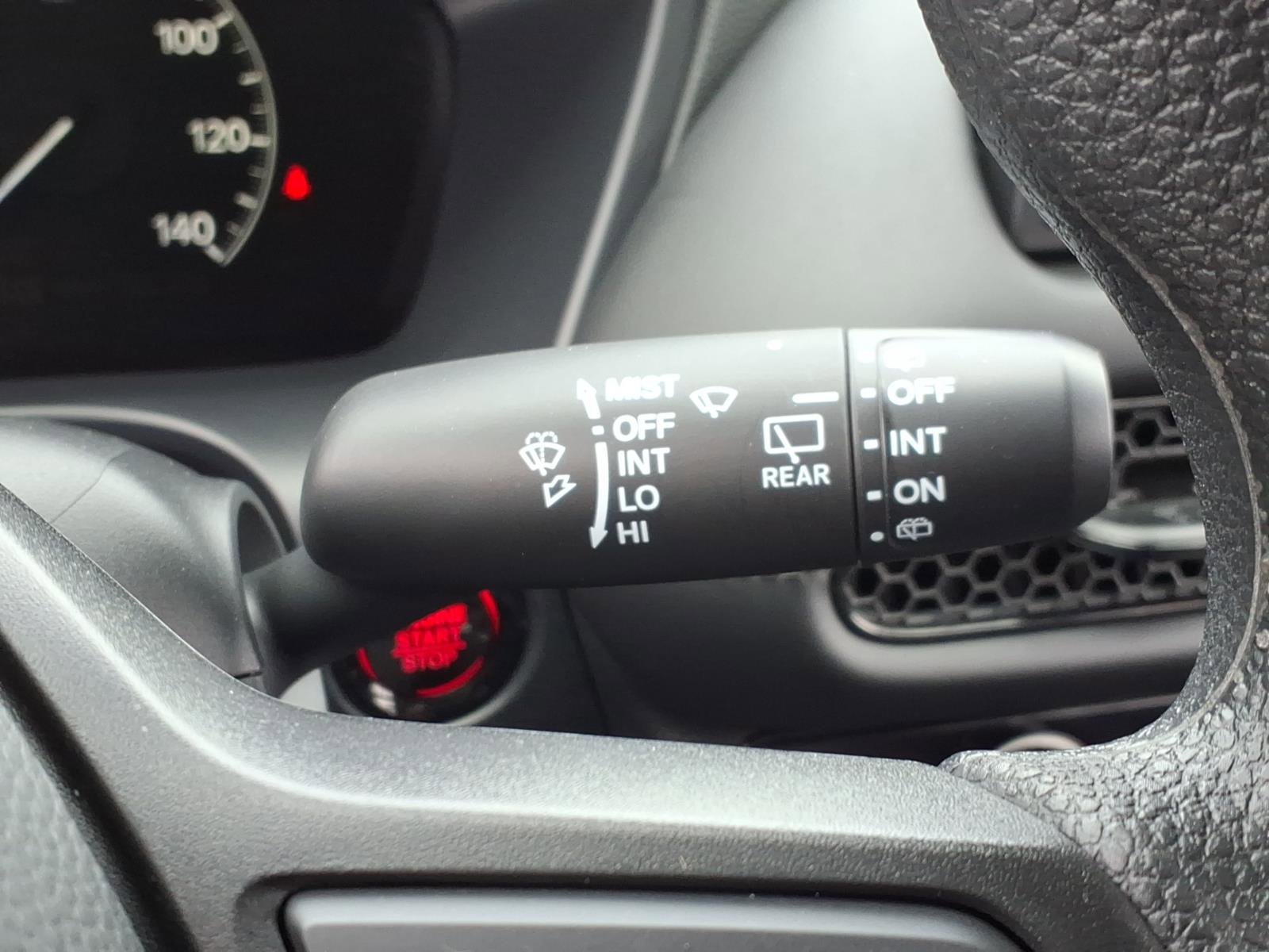 Certified 2025 Honda HR-V LX image 28