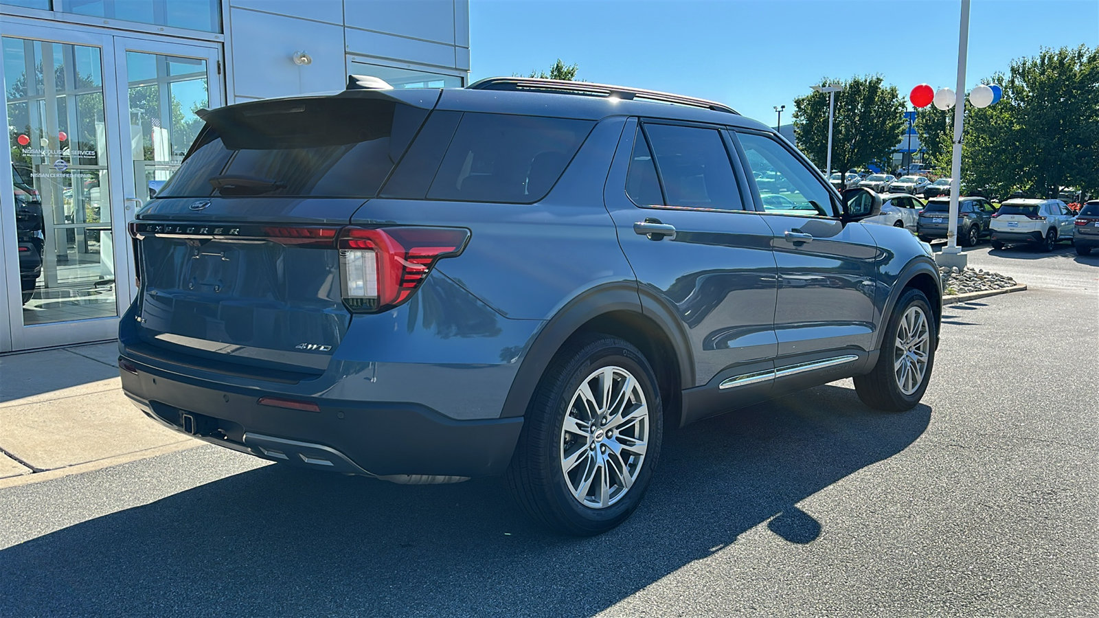 Used 2025 Ford Explorer Active w/ Active Comfort Package AWD/4WD image 8