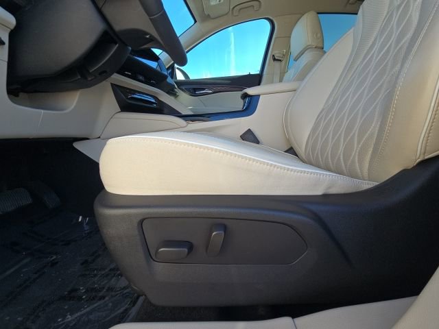 Used 2023 Buick Envision Avenir FWD image 23