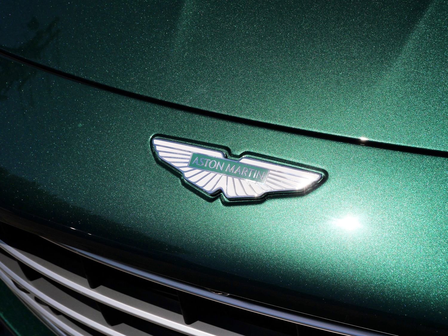 New 2026 Aston Martin V8 Vantage S RWD image 15