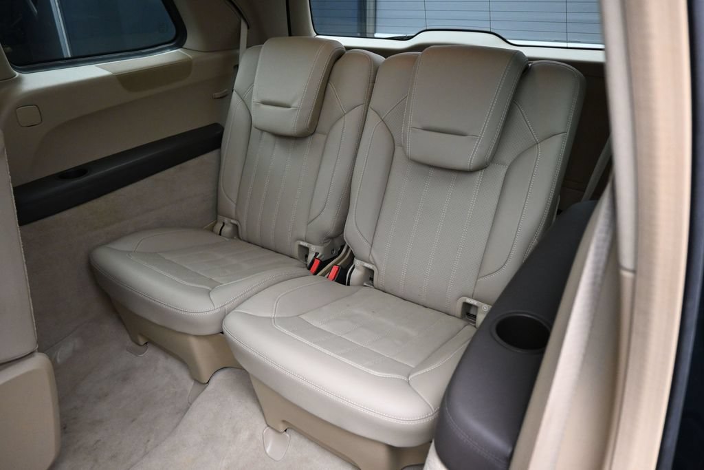 Used 2014 Mercedes-Benz GL 450 4MATIC image 27