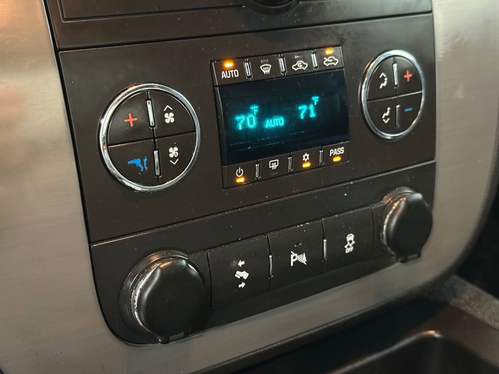 Used 2013 Chevrolet Silverado 2500 LTZ w/ LTZ Plus Package AWD/4WD image 24