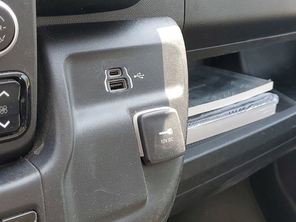 Used 2023 RAM ProMaster 2500 FWD image 32