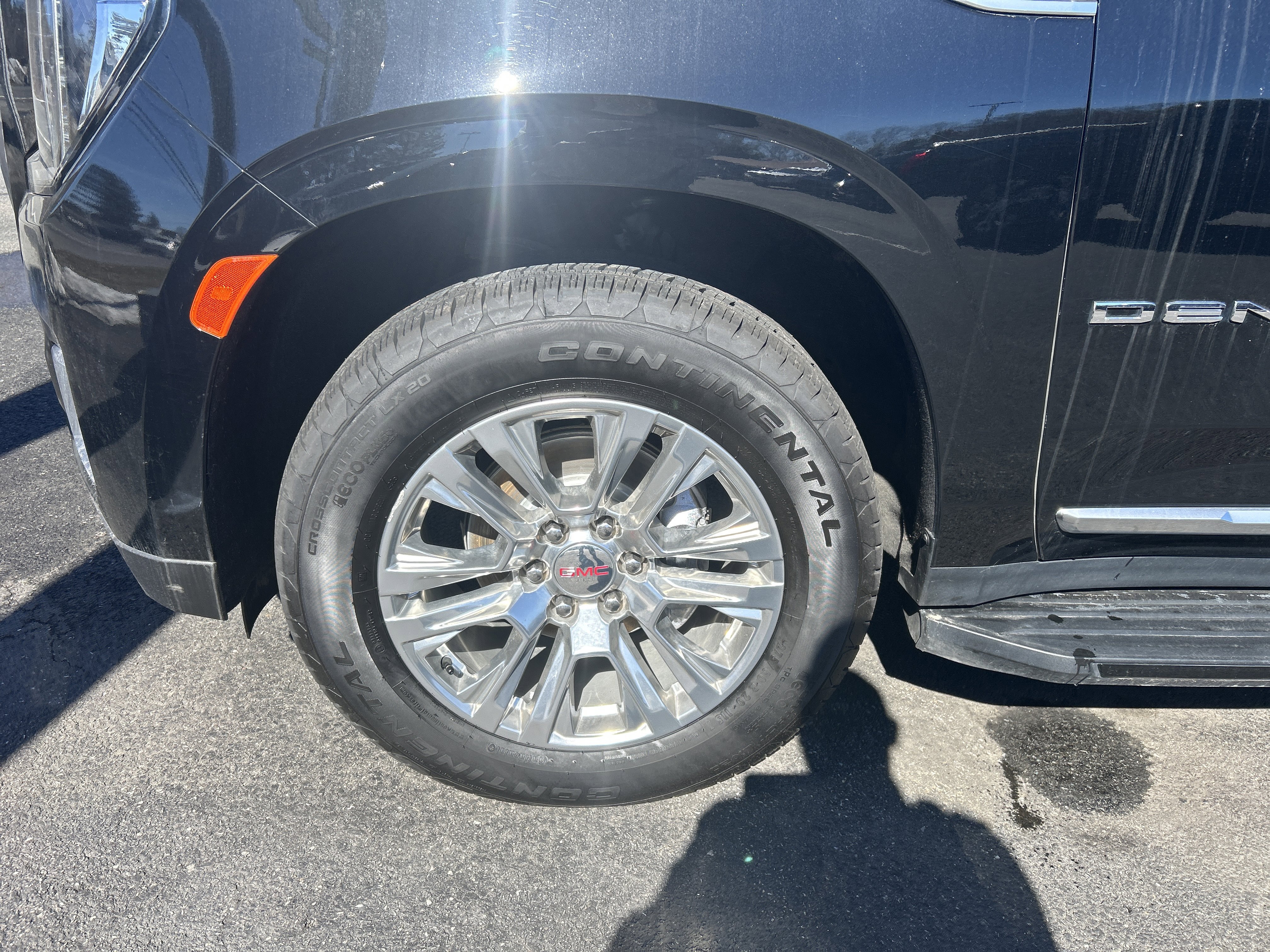 Used 2023 GMC Yukon Denali image 5