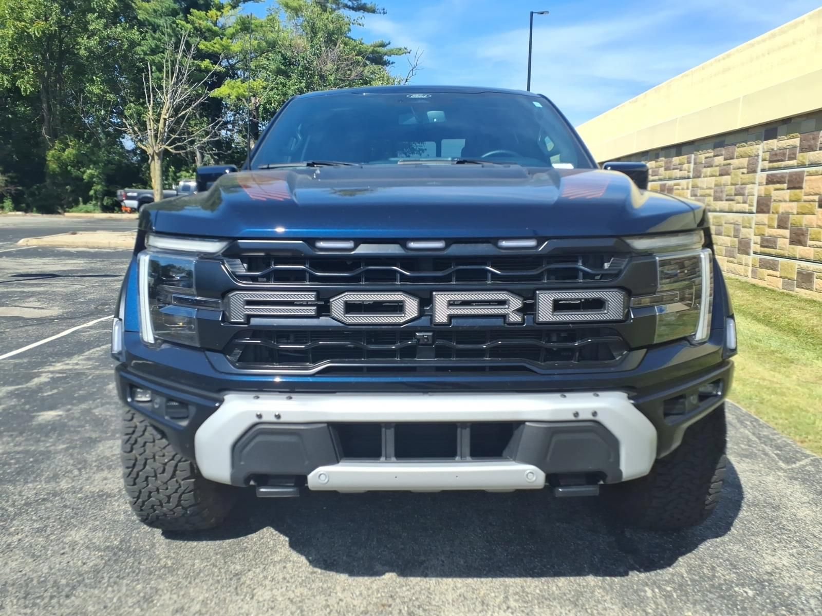 Used 2025 Ford F150 Raptor AWD/4WD image 3