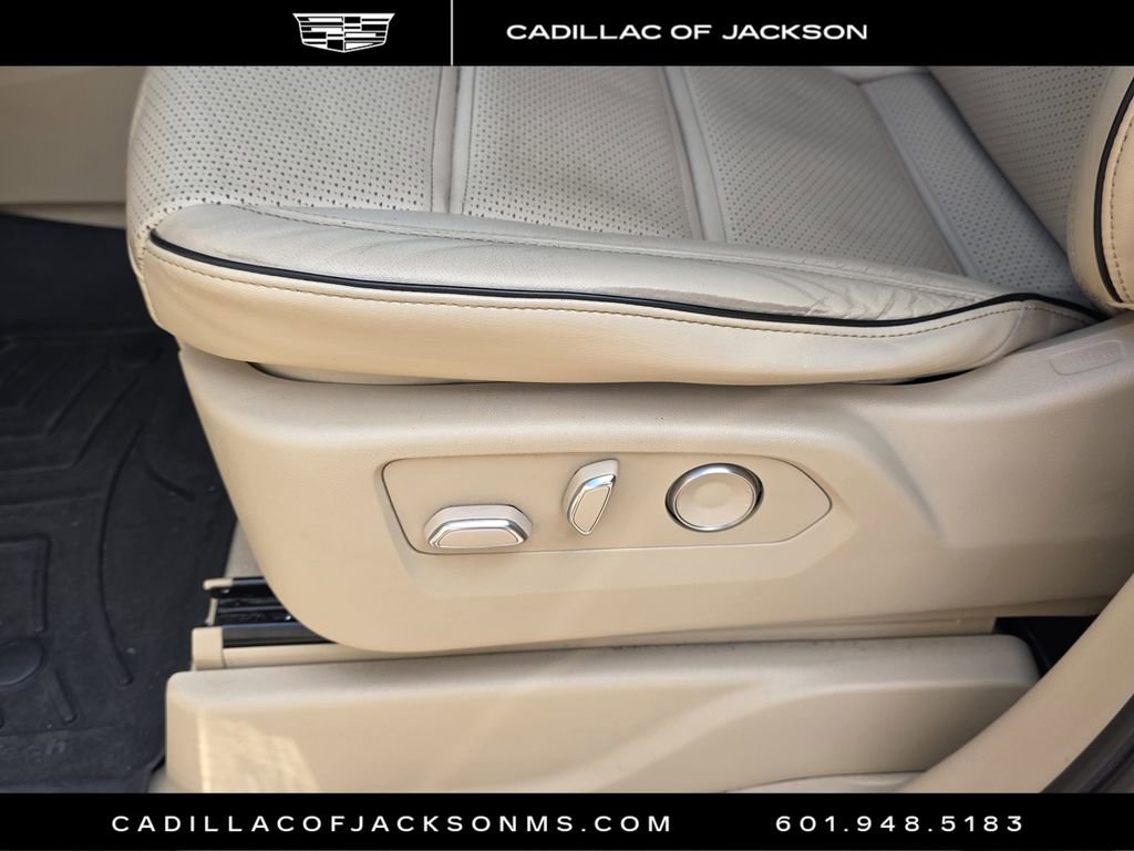 Used 2021 Cadillac Escalade Premium Luxury w/ Driver Assist Tech Package AWD/4WD image 18