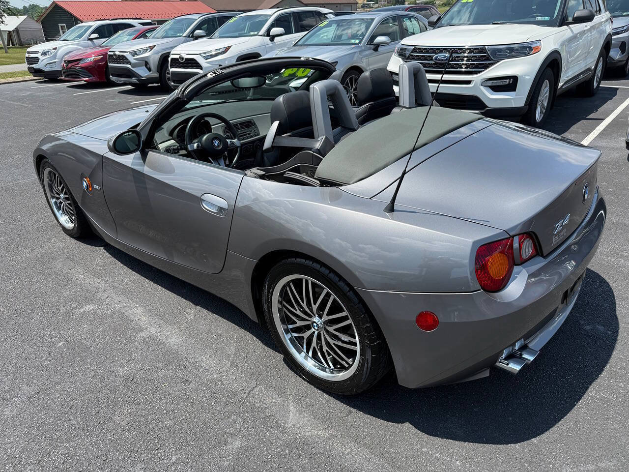 Used 2004 BMW Z4 2.5i RWD image 3