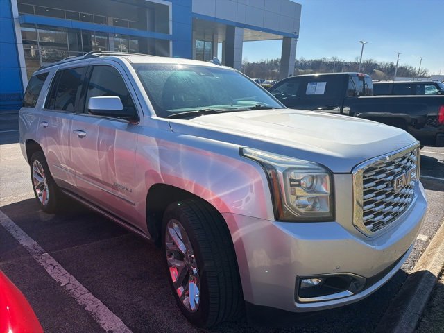 Used 2019 GMC Yukon Denali w/ Denali Ultimate Package image 2