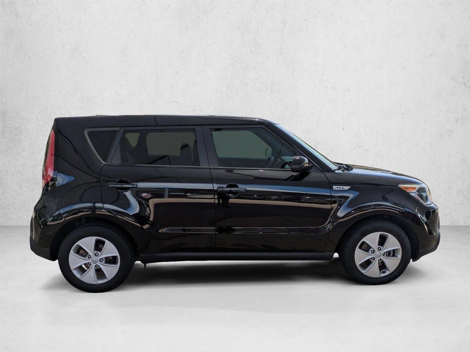 Used 2015 Kia Soul FWD image 4