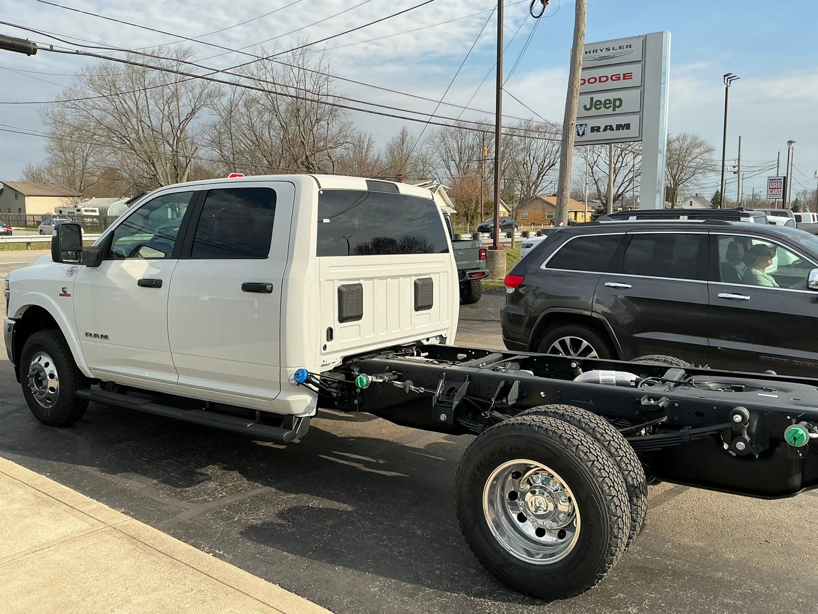 New 2026 RAM 3500 Big Horn AWD/4WD image 7
