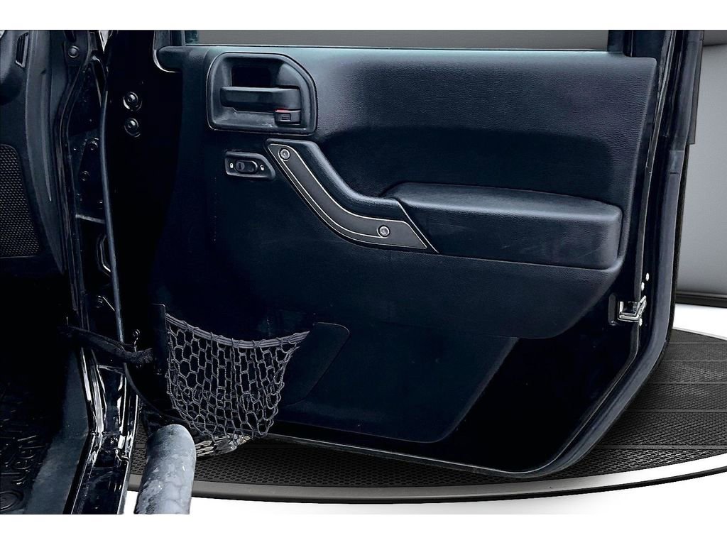Used 2015 Jeep Wrangler Sport image 19