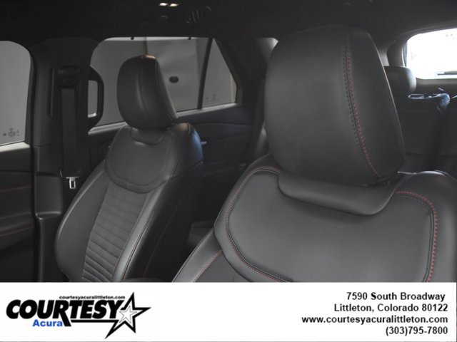 Used 2025 Ford Explorer ST-Line w/ Premium Package image 18