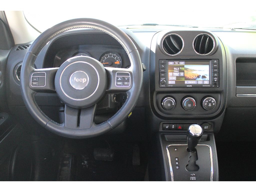 Used 2016 Jeep Patriot High Altitude image 15