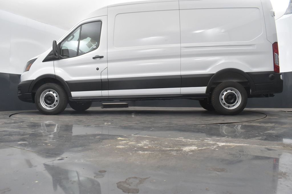 New 2026 Ford Transit 250 148 Medium Roof image 33