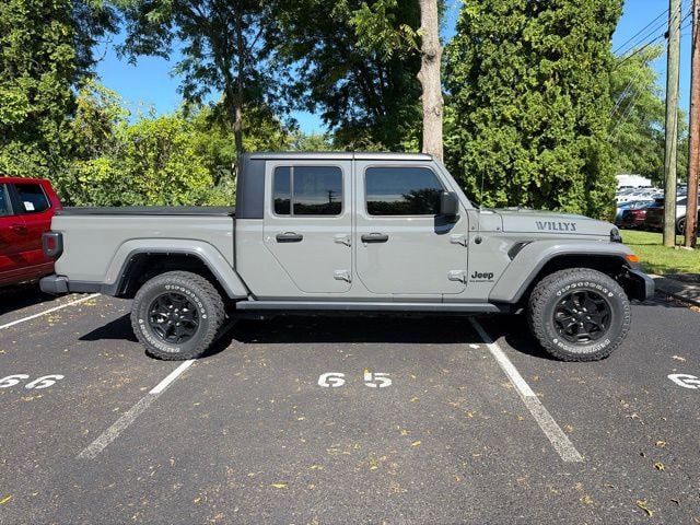 Used 2021 Jeep Gladiator Sport AWD/4WD image 3