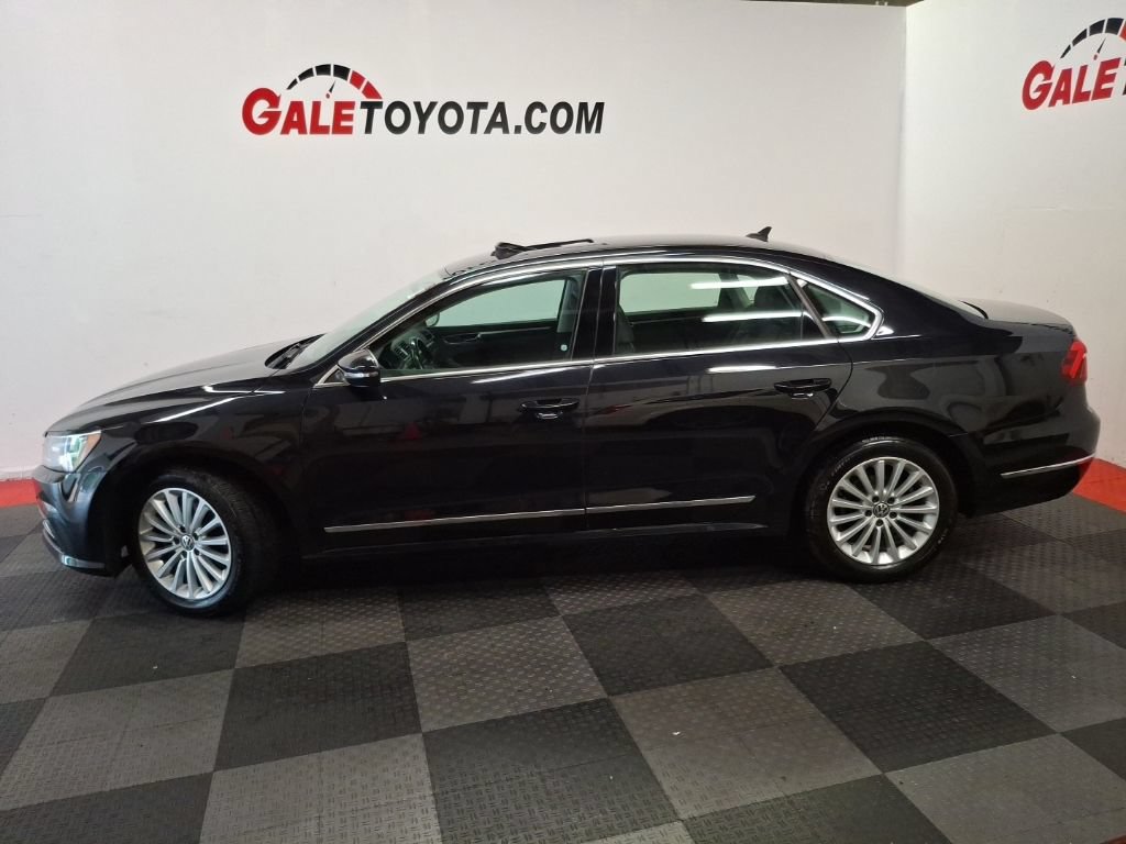Used 2017 Volkswagen Passat 1.8T SE FWD image 9