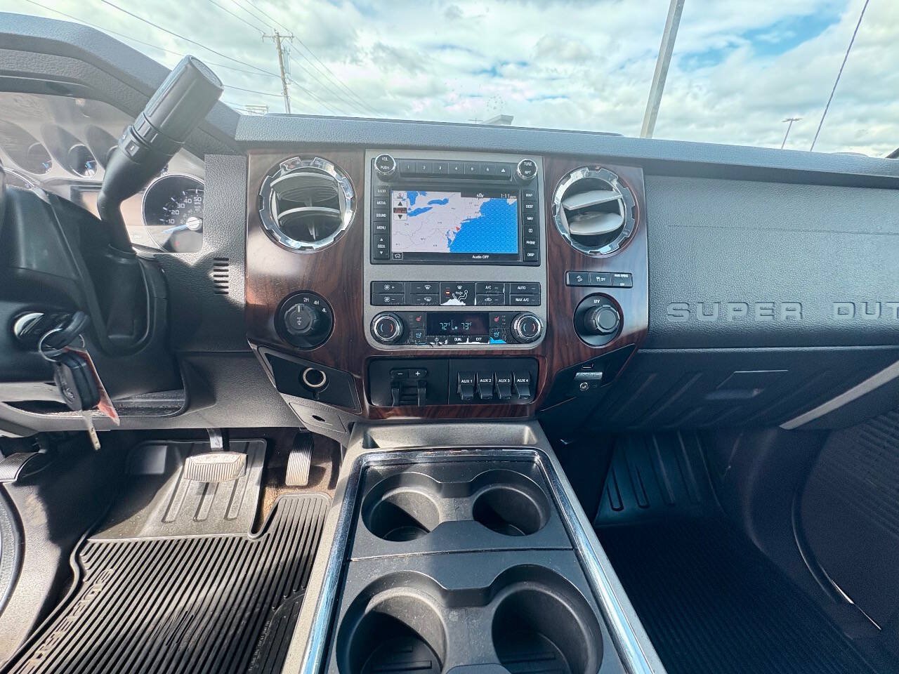 Used 2011 Ford F250 Lariat w/ Chrome Pkg AWD/4WD image 14