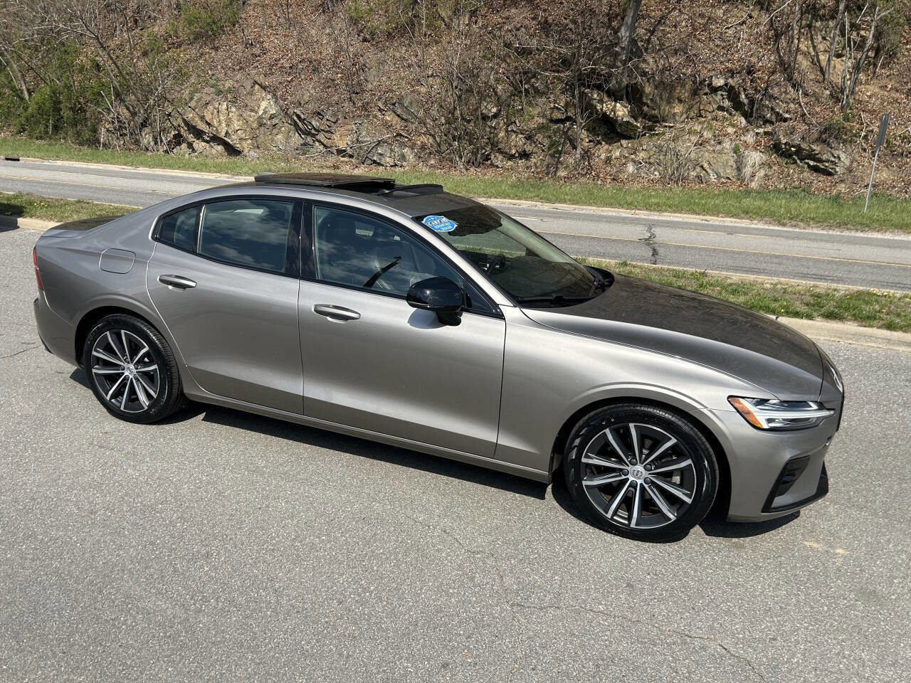 Used 2021 Volvo S60 T5 Momentum AWD/4WD image 10