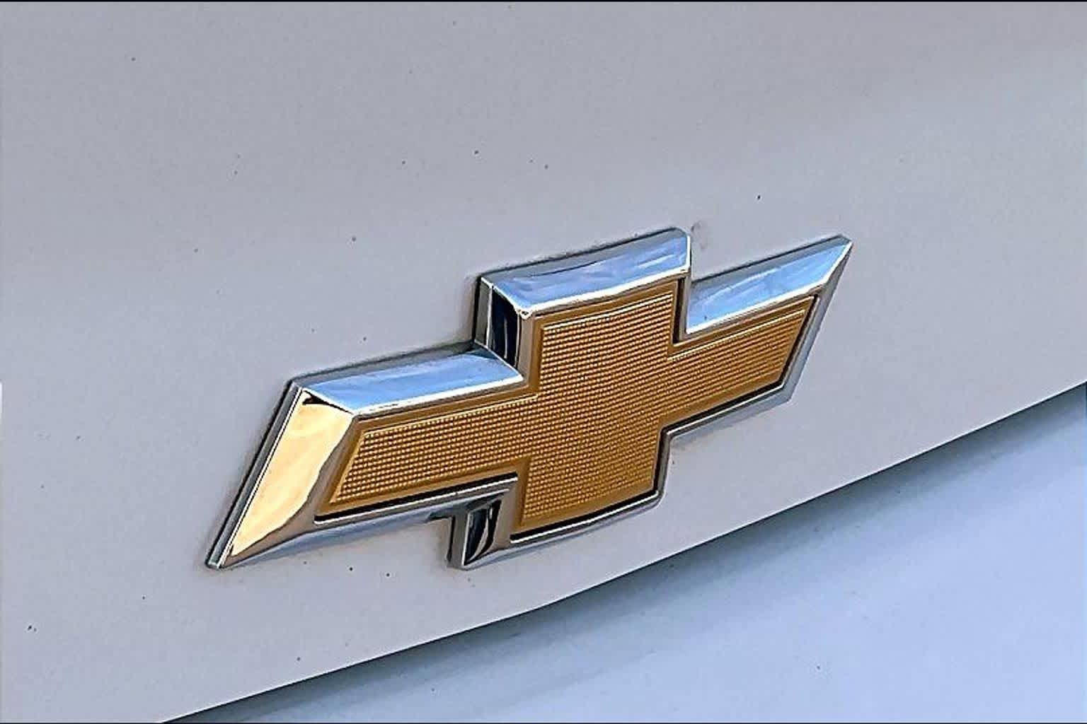 Used 2018 Chevrolet Camaro LT RWD image 30