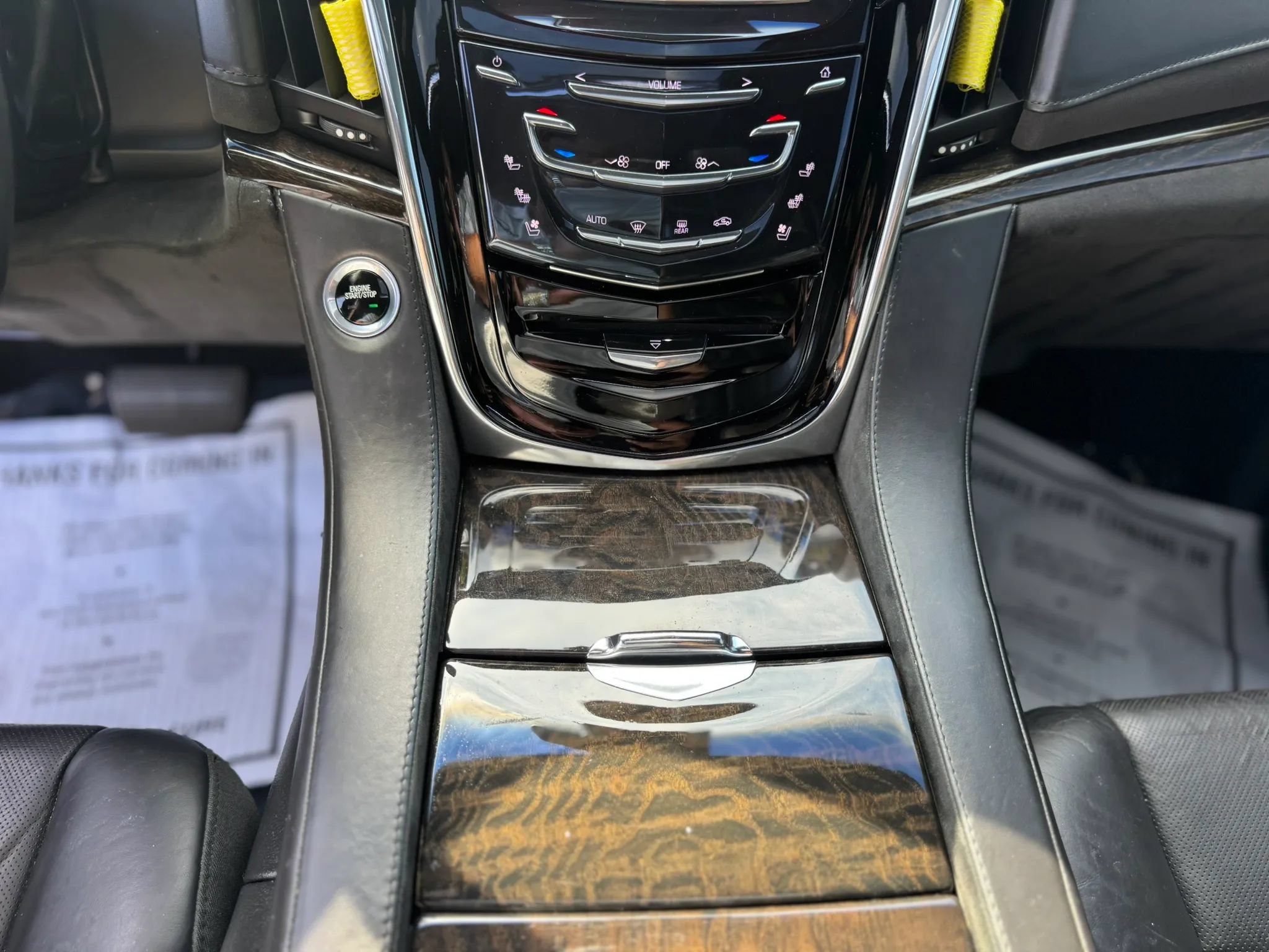 Used 2015 Cadillac Escalade Platinum RWD image 23