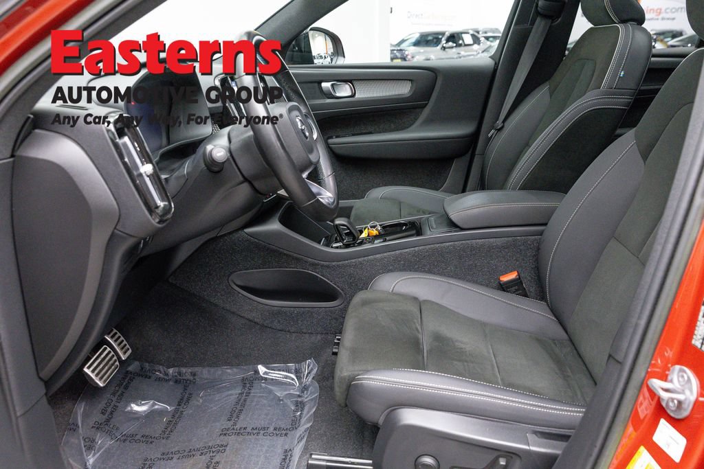Used 2022 Volvo XC40 P8 Recharge Plus AWD/4WD image 14